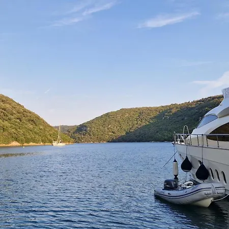 Anima Maris Yacht *