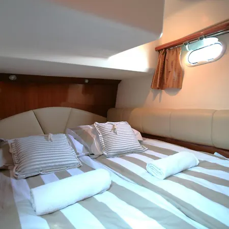 보트호텔 Anima Maris Yacht