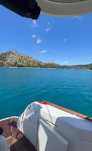 보트호텔 Anima Maris Yacht *