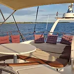 Anima Maris Yacht Πλωτό κατάλυμα