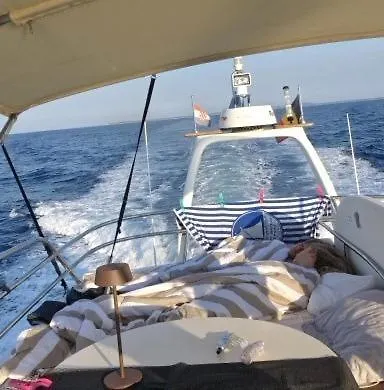 Botel Anima Maris Yacht *